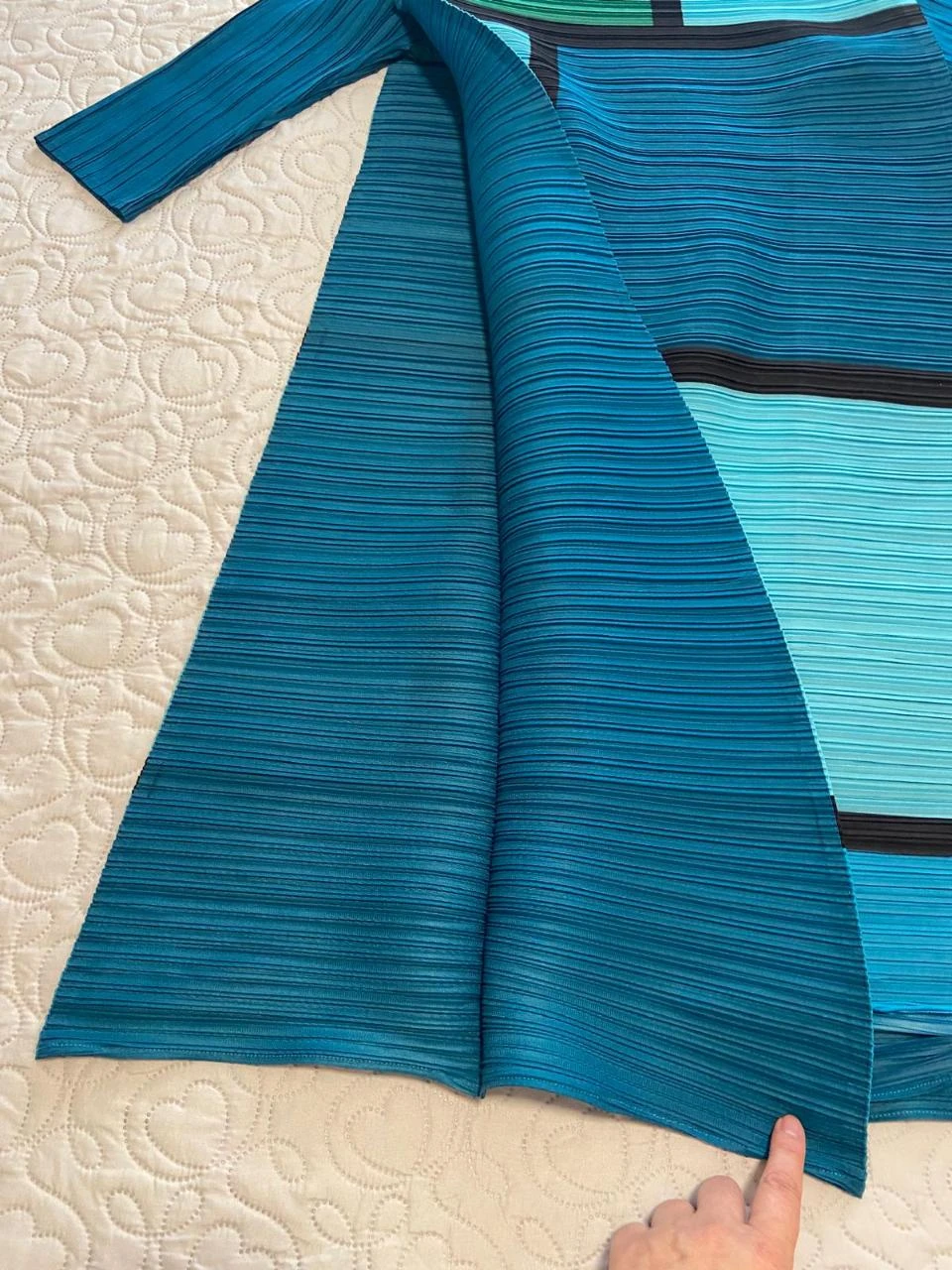 Original vestido de acordeón, cuello chimenea, estilo de Miyake. Talla Unica – photo 12